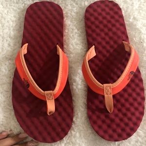 TNF Sandals/flip flops